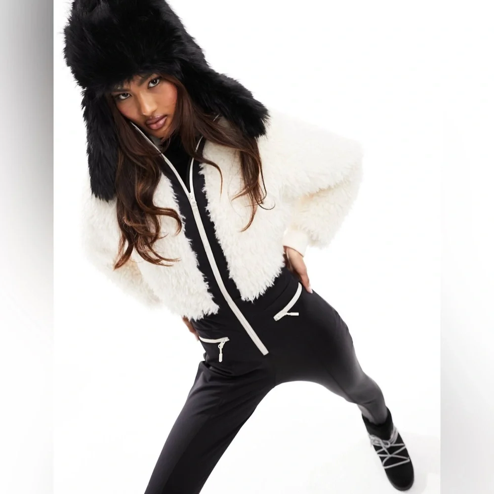 ASOS 4505 Skiing ski jumpsuit with faux fur panels and slim leg - Picture 11 of 14